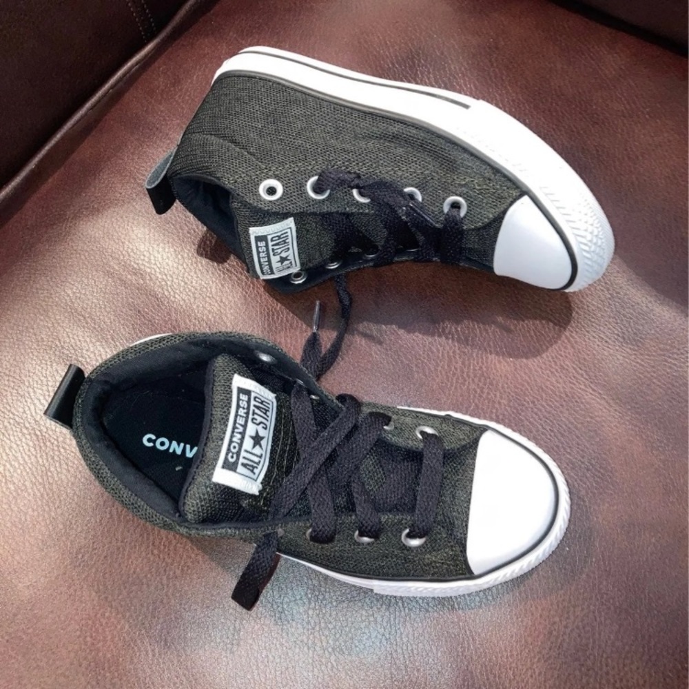 Youth / Kids Chuck Taylor All Star Street Mid in Utility Green/Black/White